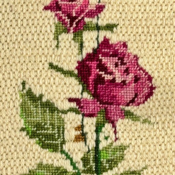 Red Pink Roses Bud Framed Cross Stitch Wall Decor Shabby Chic Floral Cot… - Picture 3 of 16